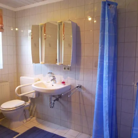 Stoeterau - Ebenerdige Mit Sonnenterrasse * Erfde