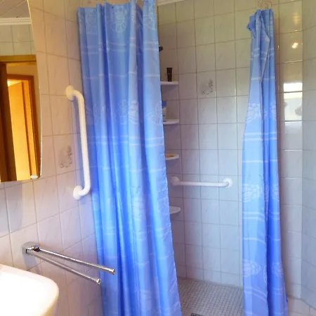 Stoeterau - Ebenerdige Mit Sonnenterrasse Lejlighed