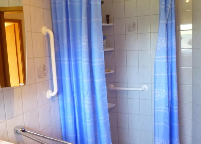 Stoeterau - Ebenerdige Mit Sonnenterrasse Apartamento